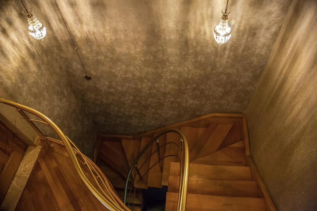 Karalashvili Mansion&Winery In Old Tbilisi Apartment